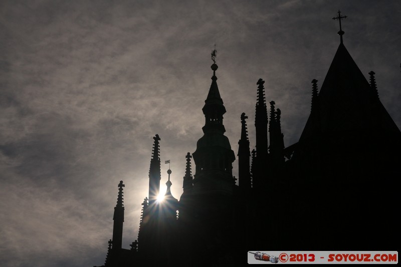 Prague Castle - Katedrala sv. Vita
Mots-clés: CZE geo:lat=50.09122026 geo:lon=14.40221051 geotagged Hlavn&Atilde;&shy; m&Auml;�sto Praha Hrad&Auml;�any R&Atilde;&copy;publique Tch&Atilde;&uml;que Sedlec patrimoine unesco Prague Castle Katedrala sv. Vita Eglise contre-jour