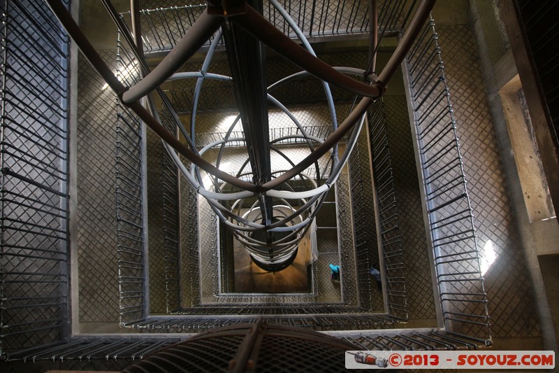 Prague - Staromestske namesti - Staromestska radnice - Lift
Mots-clés: CZE geo:lat=50.08712047 geo:lon=14.42061782 geotagged Hlavn&Atilde;&shy; m&Auml;�sto Praha Ko&Aring;&iexcl;&Atilde;&shy;&Aring;�e R&Atilde;&copy;publique Tch&Atilde;&uml;que Star&Atilde;&copy; M&Auml;�sto patrimoine unesco Staromestske namesti Staromestsk