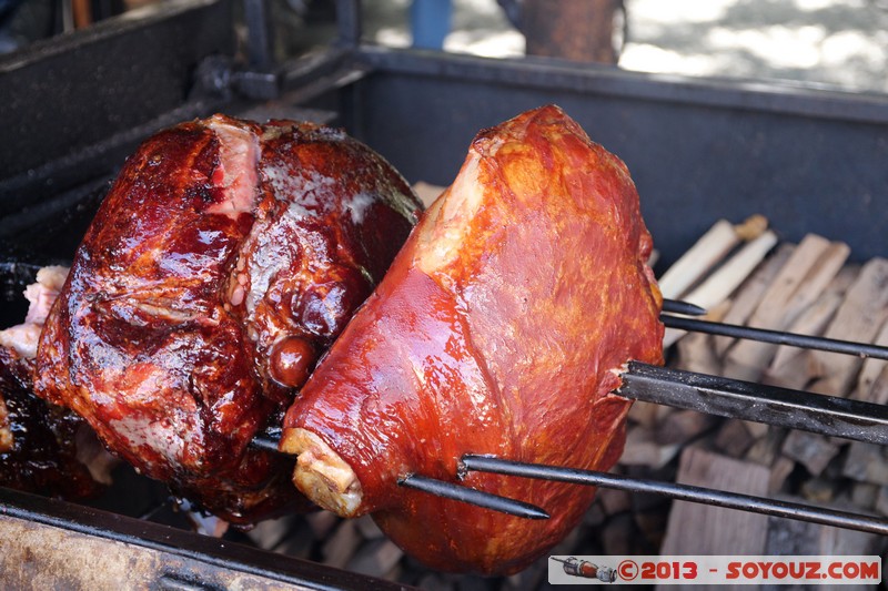 Prague - Staromestske namesti - Grilled pork
Mots-clés: CZE geo:lat=50.08745618 geo:lon=14.42052217 geotagged Hlavn&Atilde;&shy; m&Auml;�sto Praha Ko&Aring;&iexcl;&Atilde;&shy;&Aring;�e R&Atilde;&copy;publique Tch&Atilde;&uml;que Star&Atilde;&copy; M&Auml;�sto patrimoine unesco Staromestske namesti Nourriture