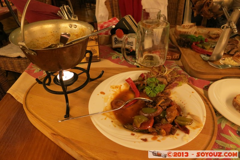 Prague by Night - Restaurant Apetit
Mots-clés: CZE geo:lat=50.09026284 geo:lon=14.42488253 geotagged HlavnÃ­ mÄ�sto Praha KoÅ¡Ã­Å�e Prag RÃ©publique TchÃ¨que Nuit Restaurant Apetit Restaurants Nourriture Dlouha Stare Mesto