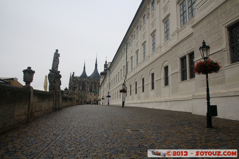Kutna Hora - Chram sv. Barbory and Jezuitska  kolej
Mots-clés: CZE geo:lat=49.94689575 geo:lon=15.26455945 geotagged Kutn&Atilde;�&Acirc;&iexcl; Hora Kuttenberg Kutna Hora R&Atilde;&copy;publique Tch&Atilde;&uml;que patrimoine unesco Chram sv. Barbory Eglise Jezuitska  kolej