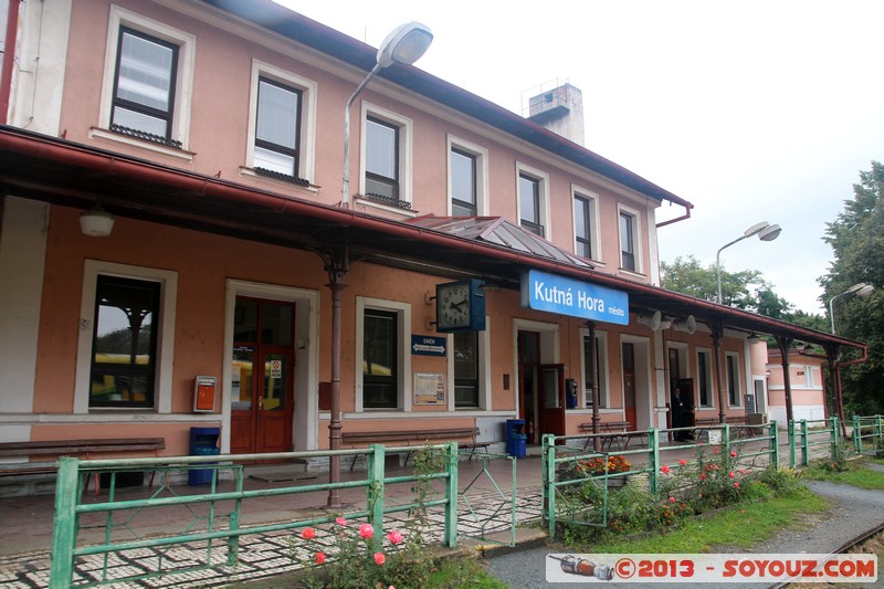 Zel. st. Kutna Hora mesto
Mots-clés: CZE geo:lat=49.94980900 geo:lon=15.27689342 geotagged Per&Atilde;�&Acirc;&iexcl;tejnec Kutna Hora R&Atilde;&copy;publique Tch&Atilde;&uml;que Gare