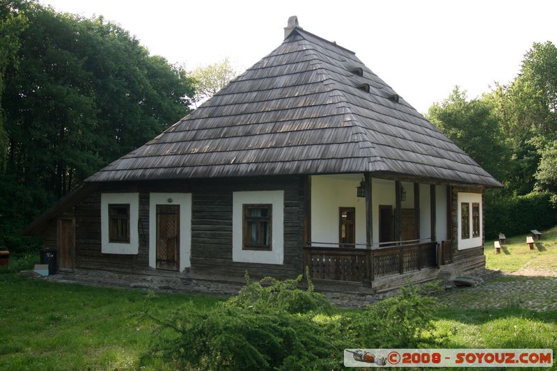 Suceava's Village Museum - Crasma Saru Dornei (taverne)
