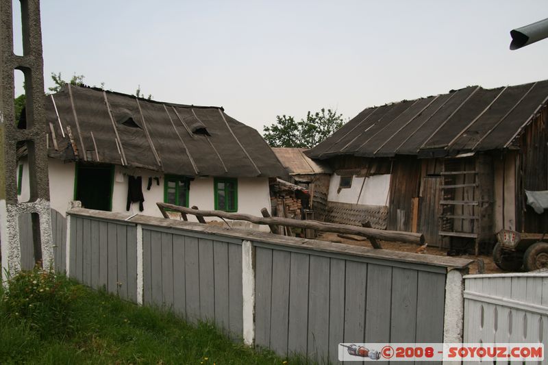 Lipoveni - Ferme
Mots-clés: Bois