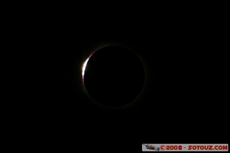 Eclipse de Soleil 2008 - Grains de Baily
Mots-clés: Eclipse Astronomie