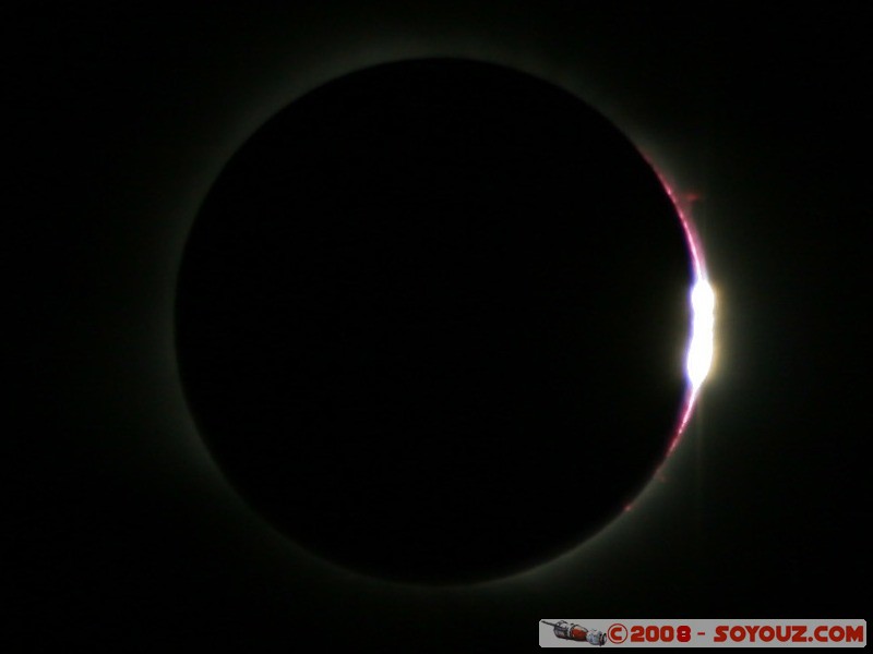 Eclipse de Soleil 2008 - Diamant
Mots-clés: Eclipse Astronomie