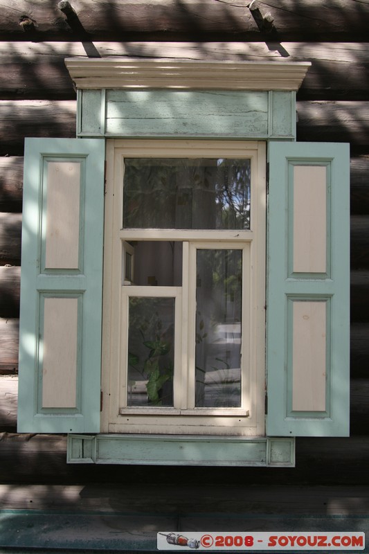 Tomsk - Maison en bois sur Krasnoarmeiskaia oul
Mots-clés: Bois