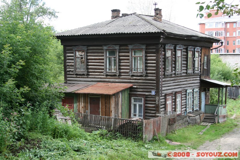 Tomsk - Maison en bois sur Krasnoarmeiskaia oul
Mots-clés: Bois