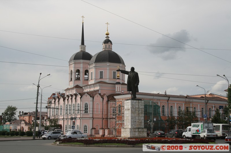 Tomsk - Place Lenine
Mots-clés: Eglise lenine Communisme