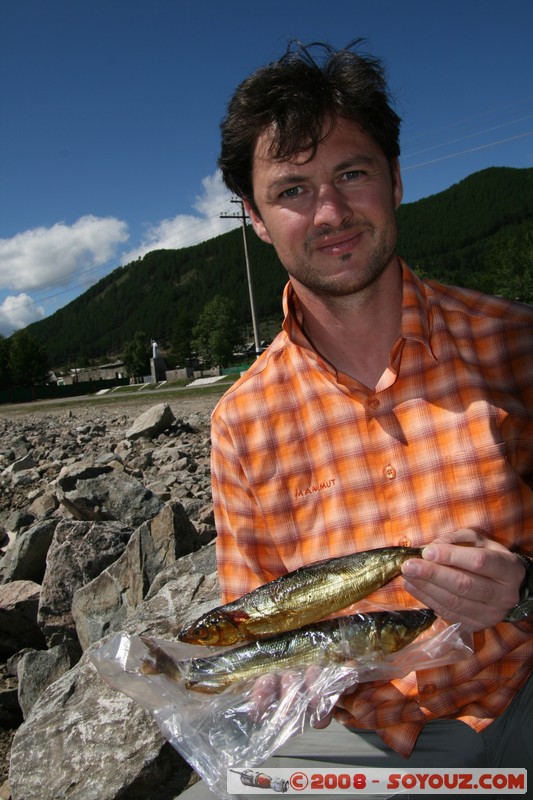 Nizhneangarsk - Omoul
Mots-clés: Poisson animals