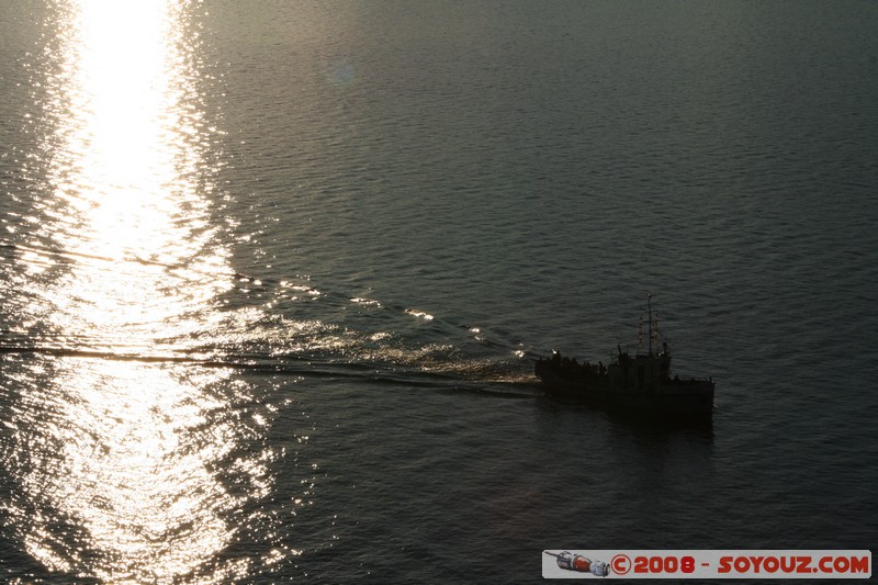 Olkhon - Khuzir - Sunset time
Mots-clés: sunset Lac bateau