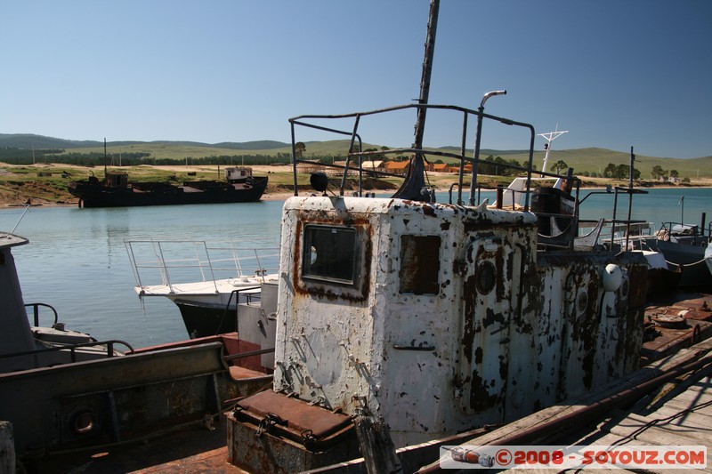 Olkhon - Khuzir - Le port
Mots-clés: Lac bateau