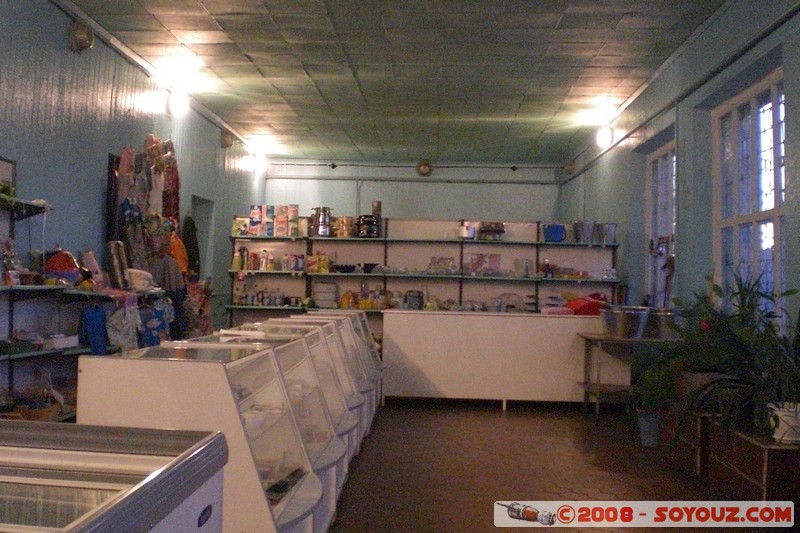 Olkhon - Khuzir - Magasin Gastronome
Mots-clés: Marche