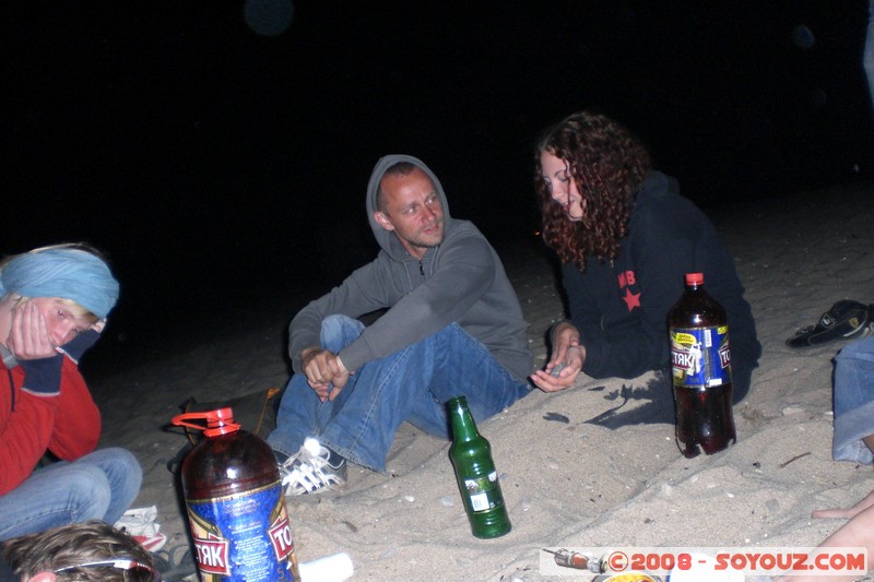 Olkhon - Khuzir - Soiree avec d'autres touristes
Mots-clés: Nuit