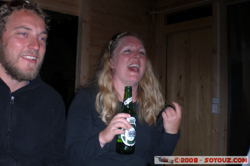 Olkhon - Khuzir - Soiree avec d'autres touristes
Mots-clés: Nuit