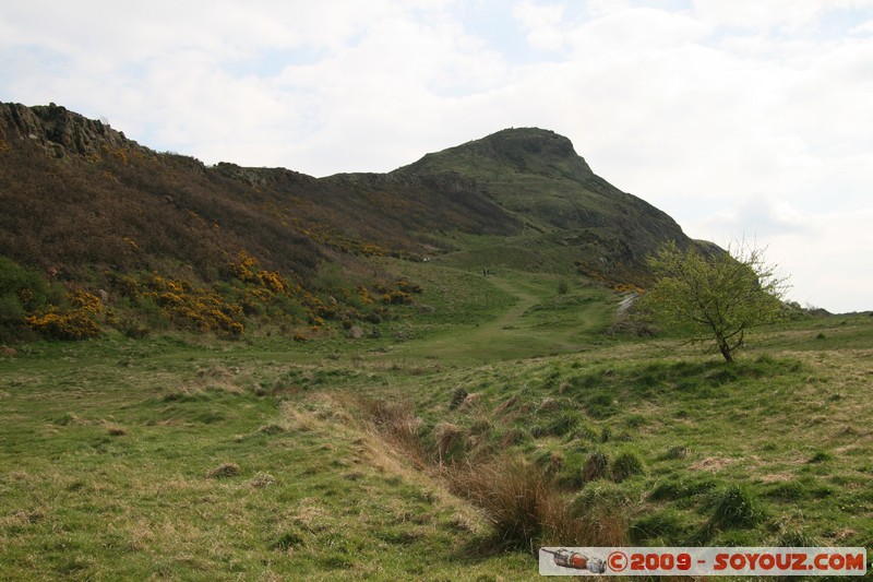 Edinburgh - Holyrood Park
Queen's Dr, Edinburgh, City of Edinburgh EH8 8, UK
Mots-clés: Parc