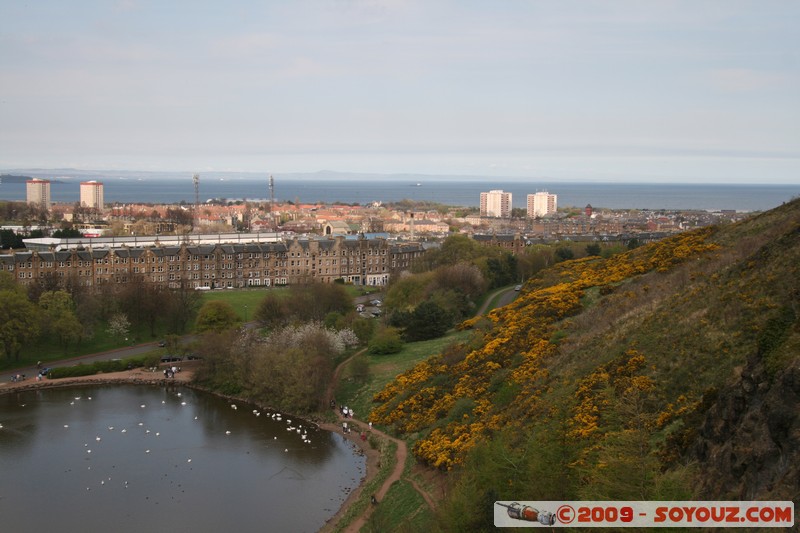 Edinburgh - Holyrood Park - Saint Margaret's Loch
Queen's Dr, Edinburgh, City of Edinburgh EH8 8, UK
Mots-clés: Parc