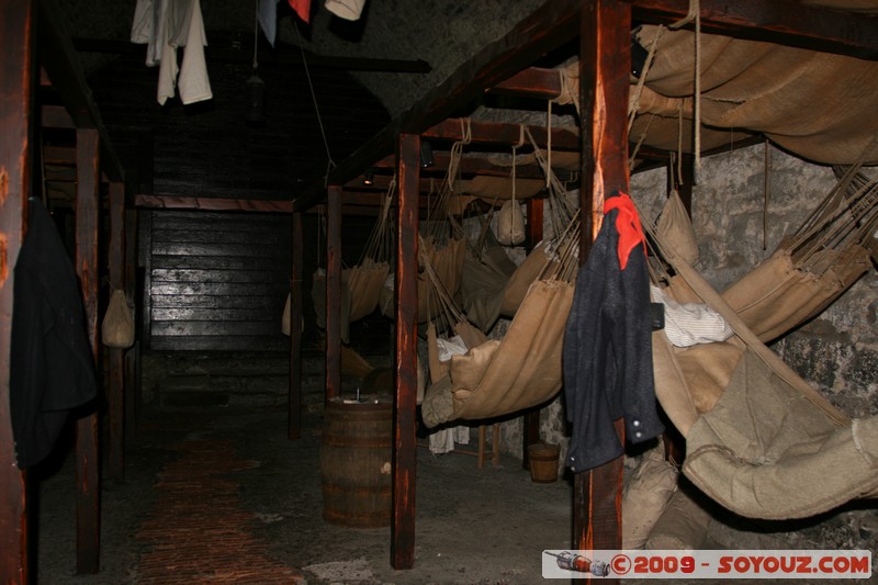 Edinburgh Castle - Prison
Johnston Terrace, Edinburgh, City of Edinburgh EH1 2, UK
Mots-clés: chateau Moyen-age Edinburgh Castle