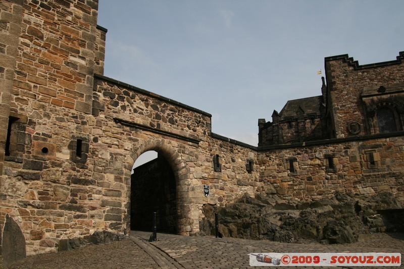 Edinburgh Castle - Foog's Gate
Edinburgh, City of Edinburgh, Scotland, United Kingdom (Johnston Terrace, Edinburgh, City of Edinburgh EH1 2, UK)
Mots-clés: chateau Moyen-age Edinburgh Castle patrimoine unesco