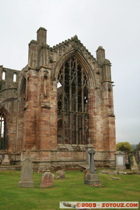 The Scottish Borders - Melrose Abbey
Cloisters Rd, the Scottish Borders, The Scottish Borders TD6 9, UK
Mots-clés: Eglise Ruines cimetiere