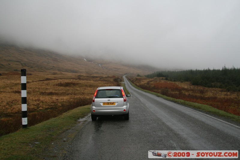 Mull - Along A849
A849, Argyll and Bute PA65 6, UK
Mots-clés: voiture brume
