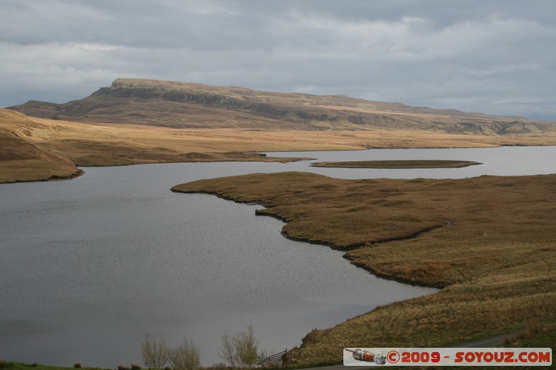 Skye - Loch Leathan
A855, Highland IV51 9, UK
Mots-clés: Lac paysage