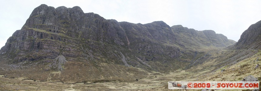 Highland - Bealach na Ba pass
Stitched Panorama
Mots-clés: paysage Montagne
