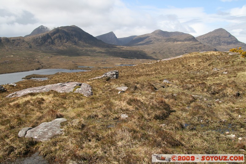 Highland - Ben More Coigach
Knockan, Highland, Scotland, United Kingdom
Mots-clés: paysage Lac Montagne