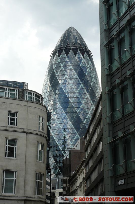 London - The City - 30 St Mary Axe (the Gherkin)
Dunster Ct, City of London, EC3R 7, UK
Mots-clés: the Gherkin