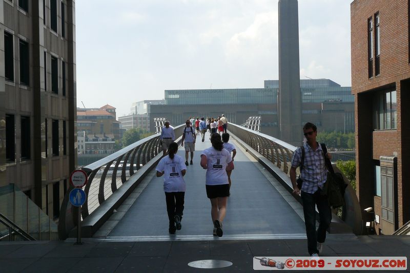 London - The City - Millennium Bridge
Upper Thames St, City of London, EC4V 3, UK
Mots-clés: Millennium Bridge