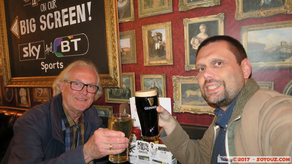 London - Paddington - The Dickens Tavern
Mots-clés: England GBR geo:lat=51.51579469 geo:lon=-0.17451122 geotagged Hyde Park Ward Paddington Royaume-Uni London Londres pub