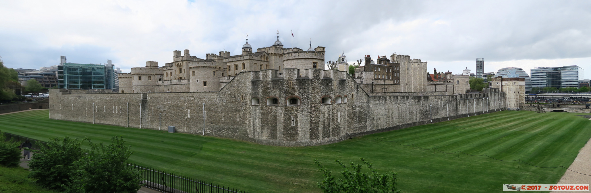 The Tower of London - panorama
Mots-clés: England GBR geo:lat=51.50932167 geo:lon=-0.07756241 geotagged Royaume-Uni St. Katharine's and Wapping Ward Whitechapel London Londres Tower of London chateau Tower Hamlets panorama patrimoine unesco