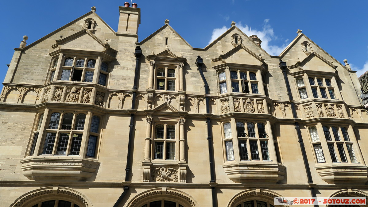 Oxford - University College
Mots-clés: England GBR geo:lat=51.75126095 geo:lon=-1.25286333 geotagged Holywell Ward Oxford Royaume-Uni University College universit