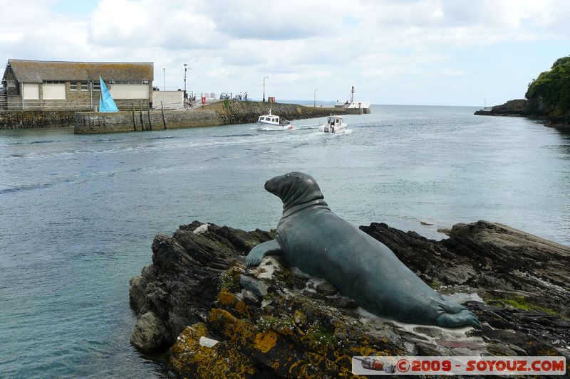 Looe - Nelson The Seal sculpture
Hannafore Rd, Looe, Cornwall PL13 2, UK
Mots-clés: sculpture animals otarie