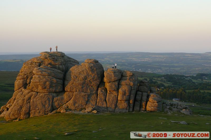 Dartmoor by Dusk - Haytor Rocks
B3387, Ilsington, Devon TQ13 7, UK
Mots-clés: sunset