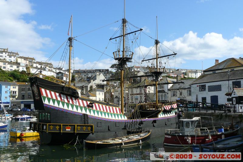 Brixham Harbour - Replica of the Golden Hind
The Quay, Dartmouth, Devon TQ6 9, UK
Mots-clés: bateau