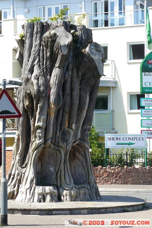 Paignton - Big Tree
Mots-clés: Arbres sculpture