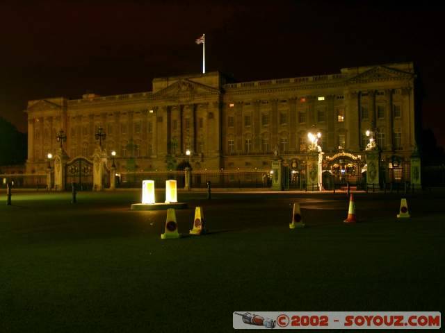 Bukingham Palace
