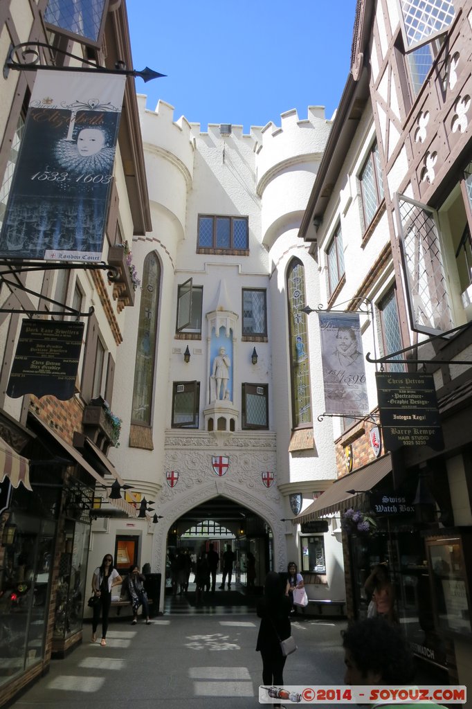 Perth CBD - London Court
Mots-clés: AUS Australie Cloisters Square Po geo:lat=-31.95455410 geo:lon=115.85908324 geotagged Perth Western Australia London Court