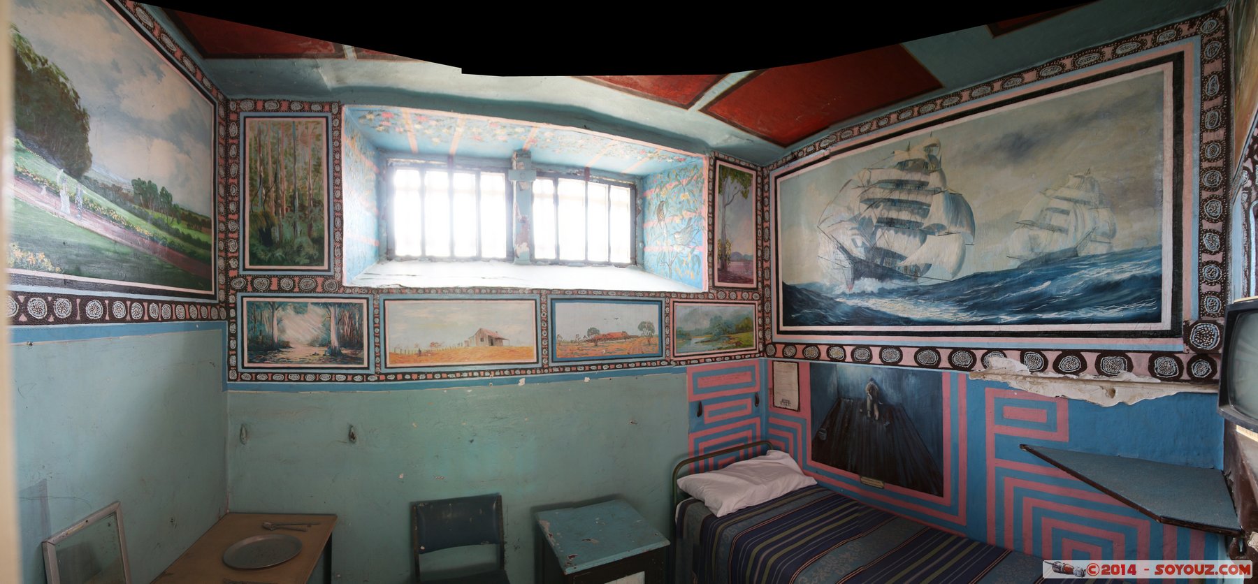 Fremantle Prison - Main Cell Block - Cell A24 / Inmate painting - Panorama
Stitched Panorama
Mots-clés: AUS Australie Fremantle geo:lat=-32.05468106 geo:lon=115.75366169 geotagged Western Australia Fremantle Prison Prison patrimoine unesco peinture panorama