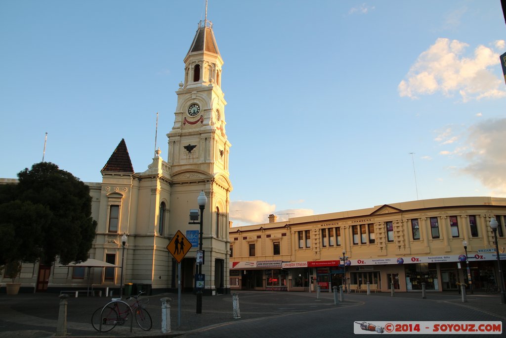Fremantle Town Hall
Mots-clés: AUS Australie Fremantle Fremantle City geo:lat=-32.05366667 geo:lon=115.74796500 geotagged Western Australia sunset Town Hall