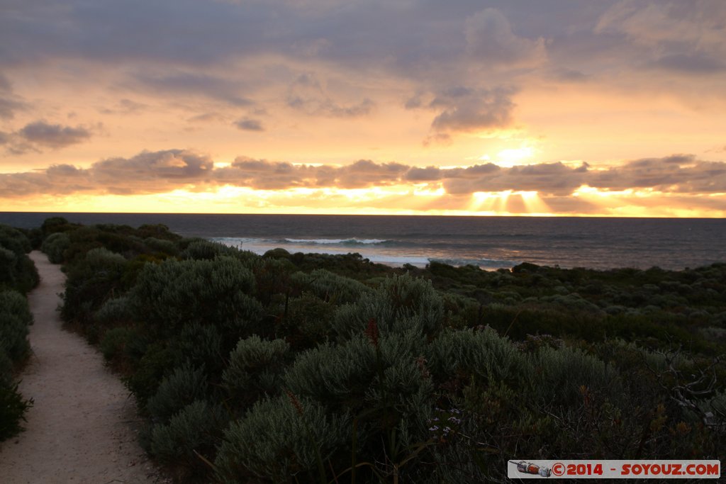 Margaret River - Gnarabup Beach - Sunset
Mots-clés: AUS Australie geo:lat=-33.99173961 geo:lon=114.99016641 geotagged Gnarabup Western Australia Margaret River Gnarabup Beach sunset Lumiere
