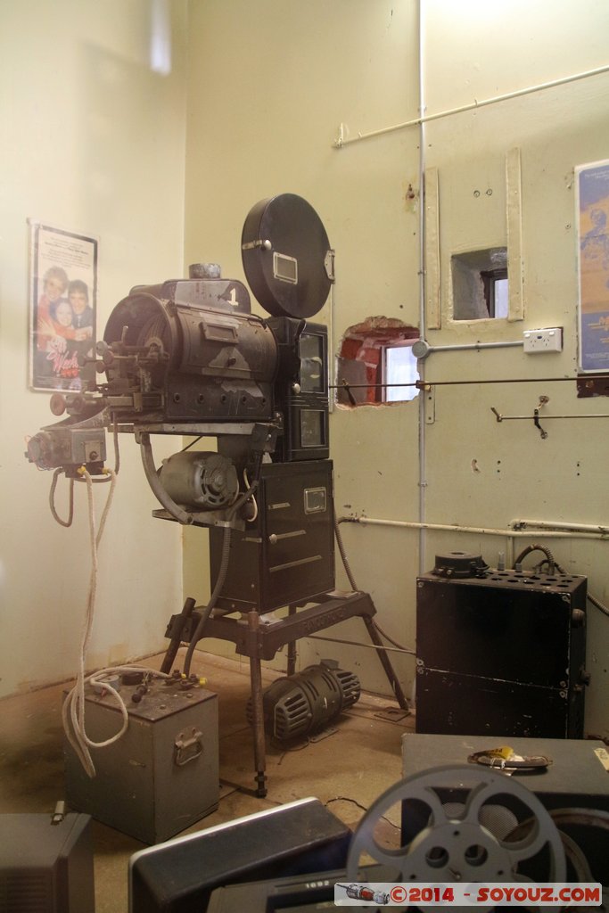 New Norcia - Saint Ildephonsus - Projector
Mots-clés: AUS Australie geo:lat=-30.96902900 geo:lon=116.21495240 geotagged New Norcia Western Australia Monastere Saint Ildephonsus cinema