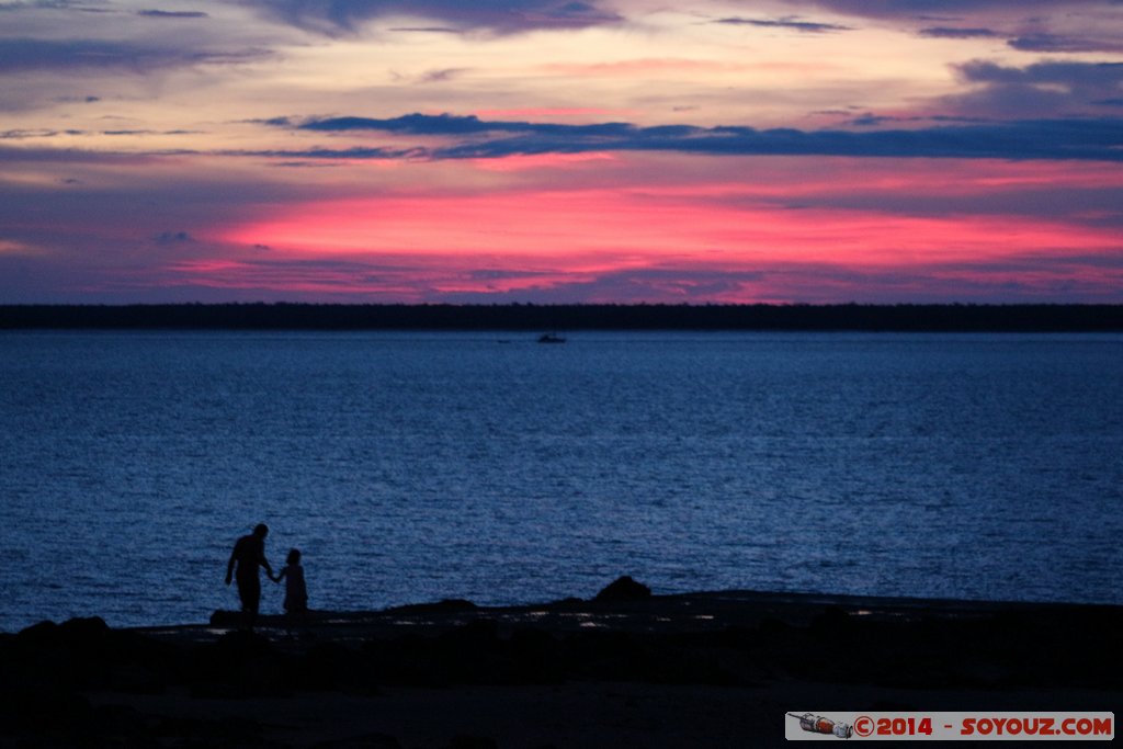 Darwin - Vestys Beach - Sunset
Mots-clés: geo:lat=-12.43567000 geo:lon=130.83342700 geotagged sunset Darwin mer plage AUS Australie Northern Territory Bicentennial Park Lumiere
