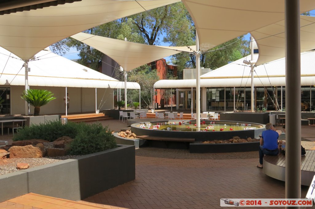 Yulara - Town Square
Mots-clés: AUS Australie geo:lat=-25.24123151 geo:lon=130.98366290 geotagged Northern Territory Yulara