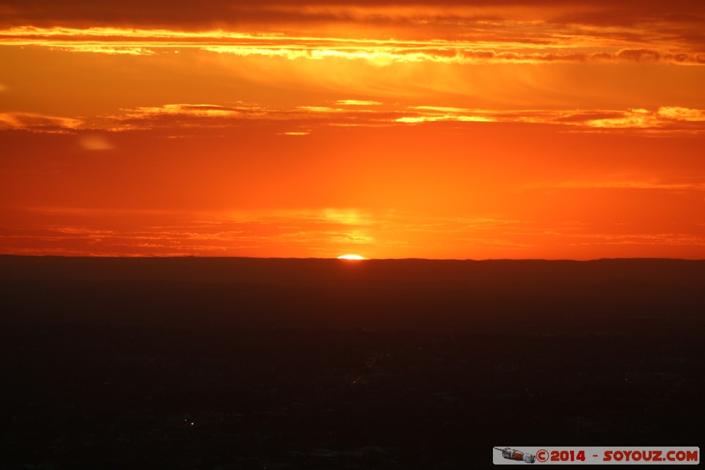 Sunset from Sydney Tower
Mots-clés: AUS Australie geo:lat=-33.87061932 geo:lon=151.20903566 geotagged New South Wales Sydney Sydney Tower sunset
