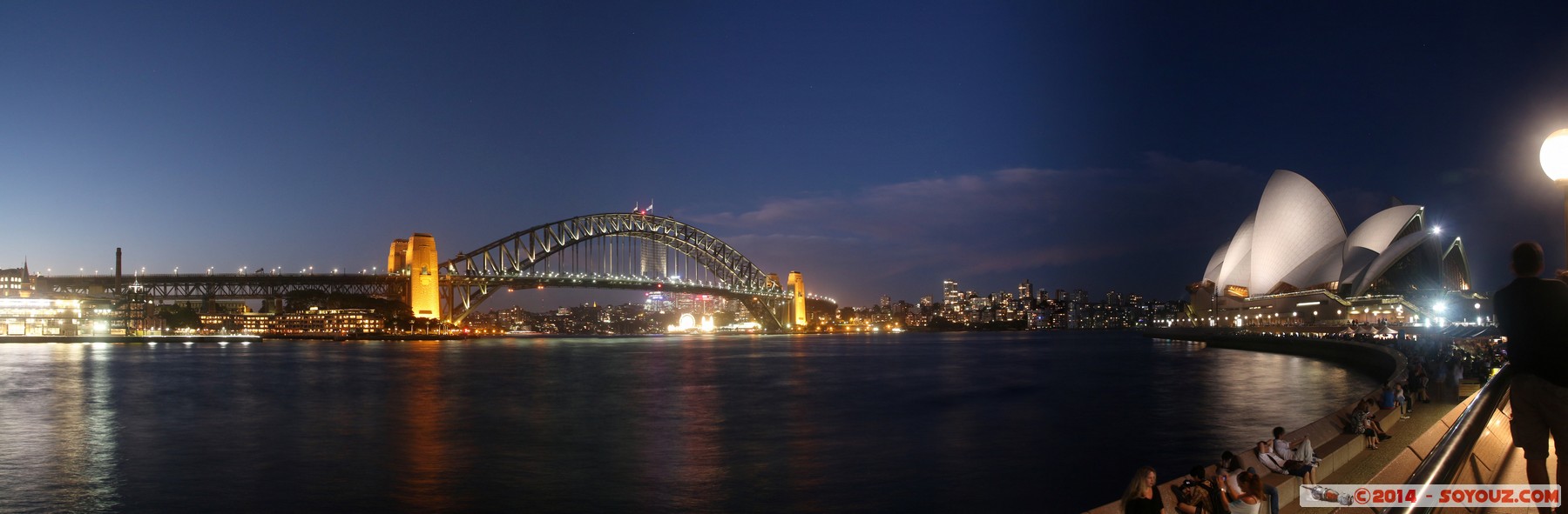 Sydney at Dusk - Circular quay - Harbour Bridge and Opera House - Panorama
Stitched Panorama
Mots-clés: AUS Australie geo:lat=-33.85768262 geo:lon=151.21424049 geotagged New South Wales Sydney Circular quay sunset Harbour Bridge Pont Opera House patrimoine unesco panorama Lumiere