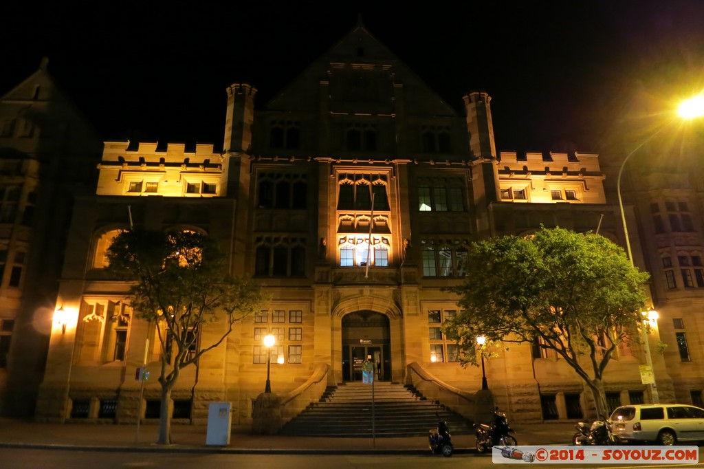 Sydney by Night
Mots-clés: AUS Australia Square Australie geo:lat=-33.87052889 geo:lon=151.21314967 geotagged New South Wales Woolloomooloo Sydney Nuit Hyde Park