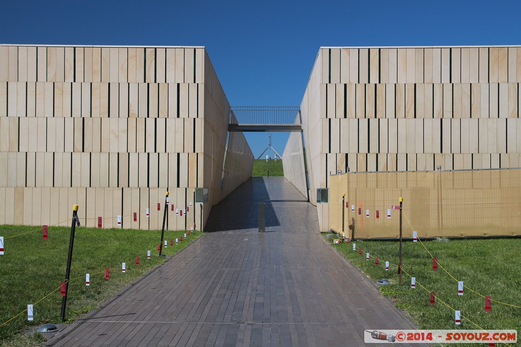 Canberra - Reconciliation Place
Mots-clés: AUS Australian Capital Territory Australie geo:lat=-35.29722540 geo:lon=149.13419920 geotagged Parkes The Parliamentary Triangle Reconciliation Place
