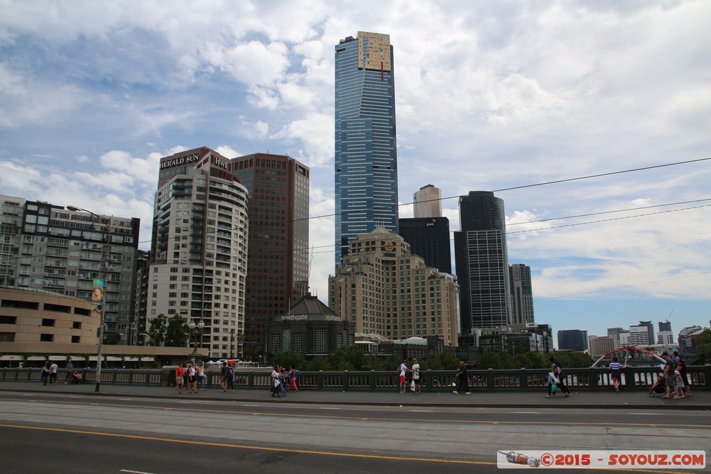 Melbourne - Federation Square
Mots-clés: AUS Australie geo:lat=-37.81884656 geo:lon=144.96822933 geotagged Southbank Victoria Alexandra Gardens Federation Square sunset Australian Centre for the Moving Image